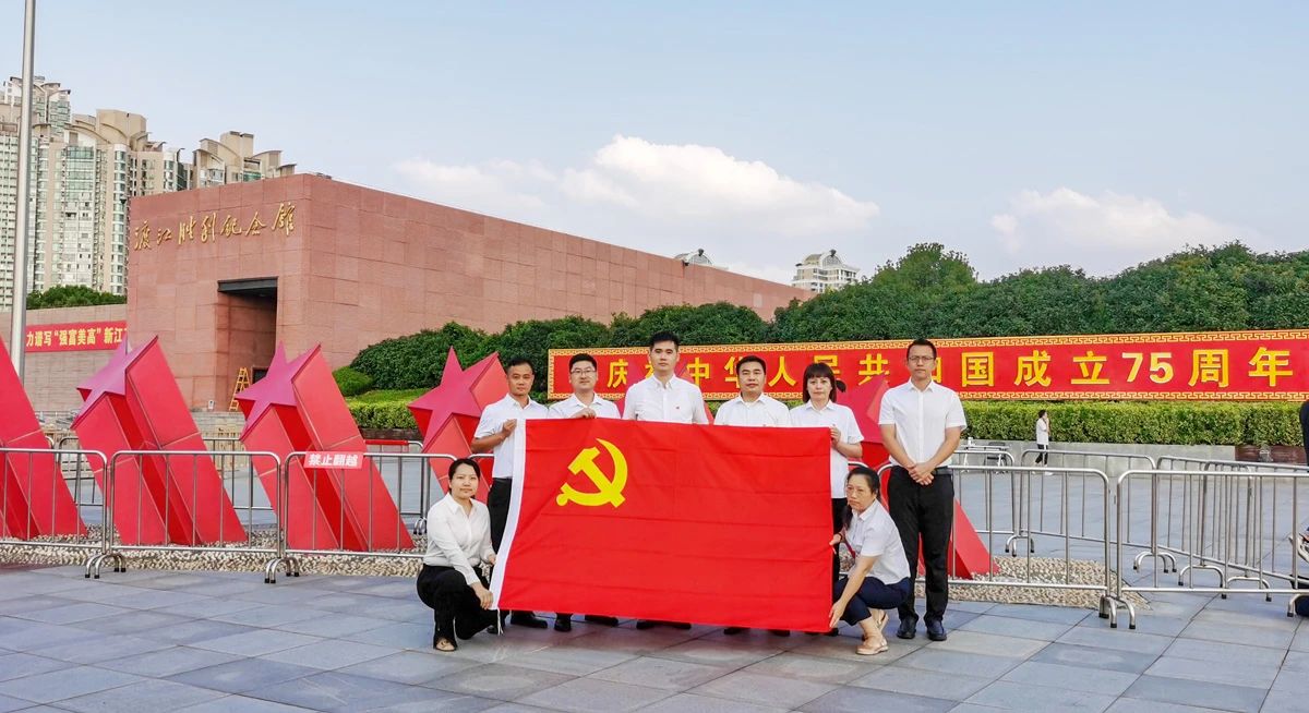 省汽協(xié)黨支部赴南京渡江戰(zhàn)役紀(jì)念館開(kāi)展主題黨日活動(dòng)